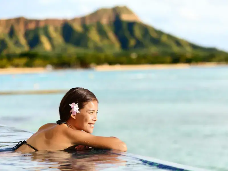 Woman glad she visited Hawaii during our recommended times to visit because the weather is great